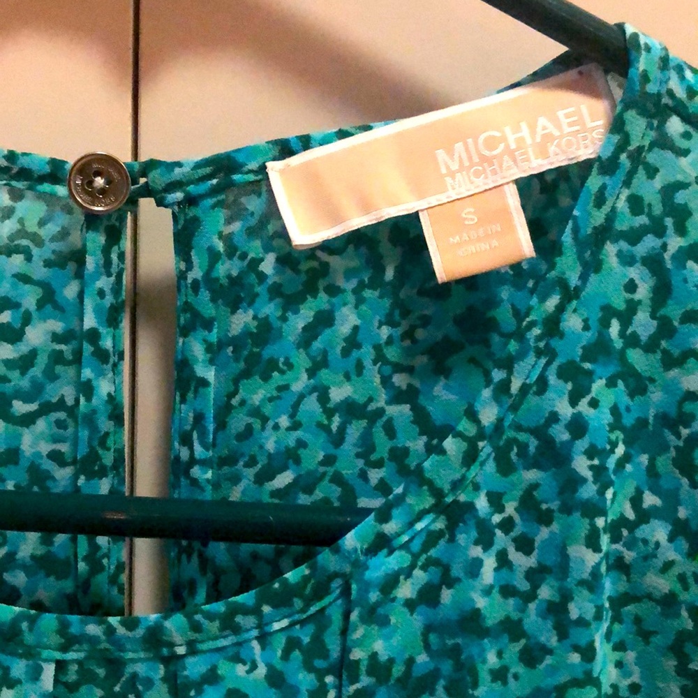 Michael Kors top S, green abstract print - Picture 3 of 8
